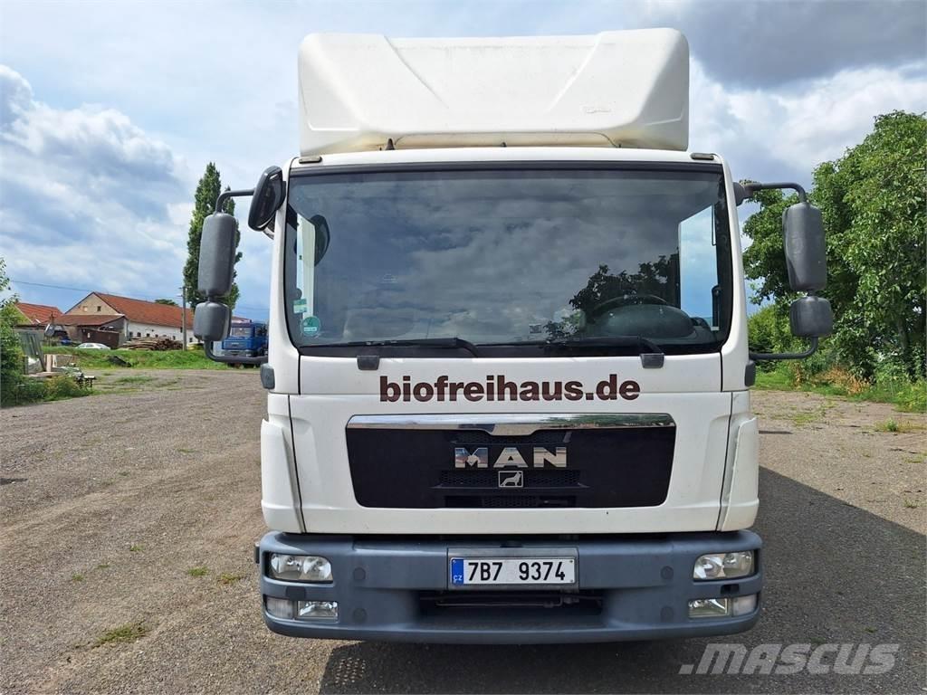 MAN TGL 12.220 Cab & Chassis Trucks