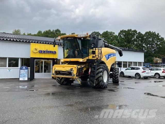 New Holland CX 8080 Combine Harvesters