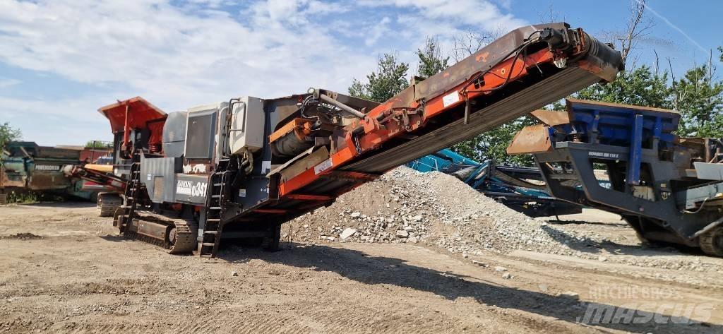 Sandvik QJ 341 Mobile crushers