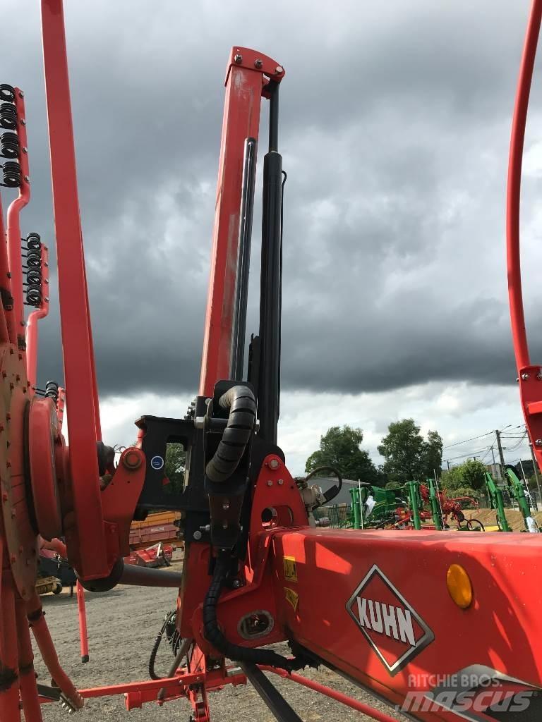 Kuhn GA 8830 Swathers \ Windrowers