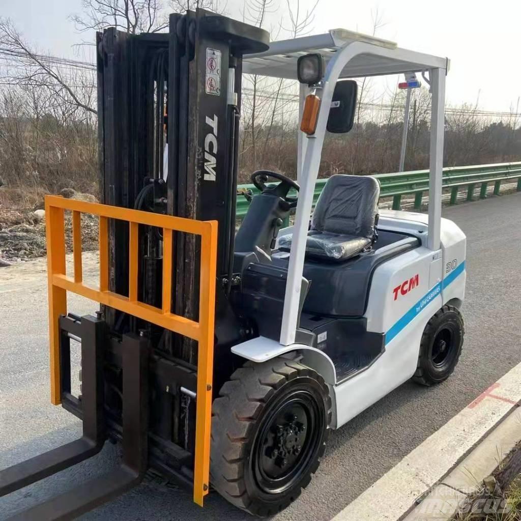 TCM FD30 Diesel Forklifts
