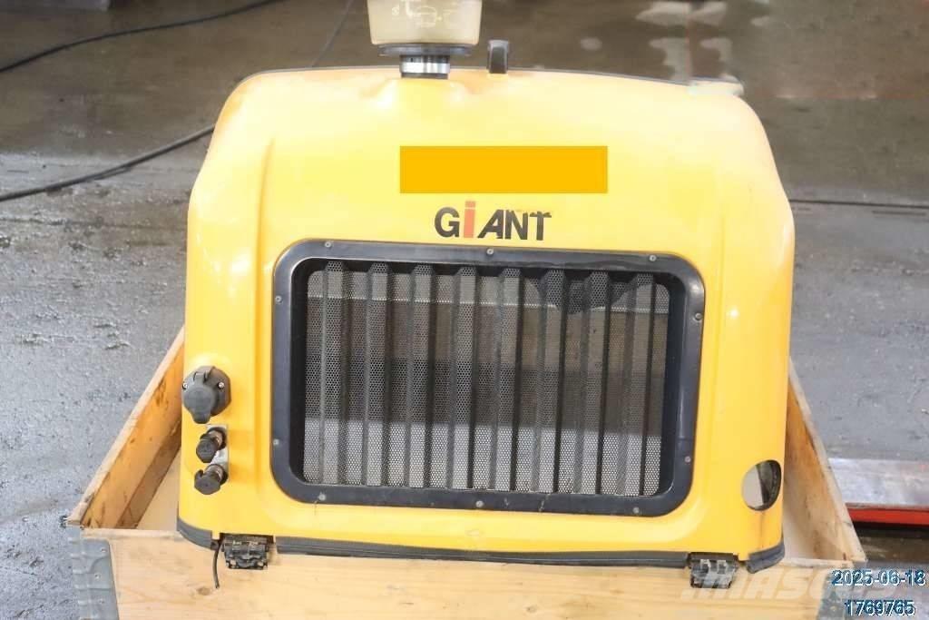 GiANT V 6004 T Forestry Cabin