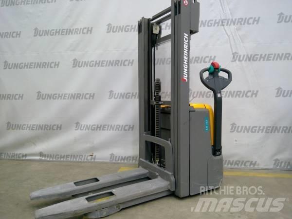 Jungheinrich EJC 112 Pedestrian stacker