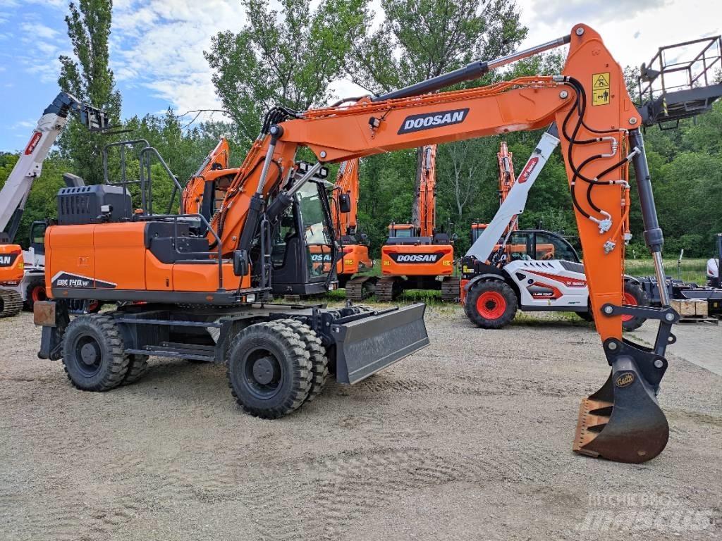 Doosan DX140W-7 Wheeled Excavators