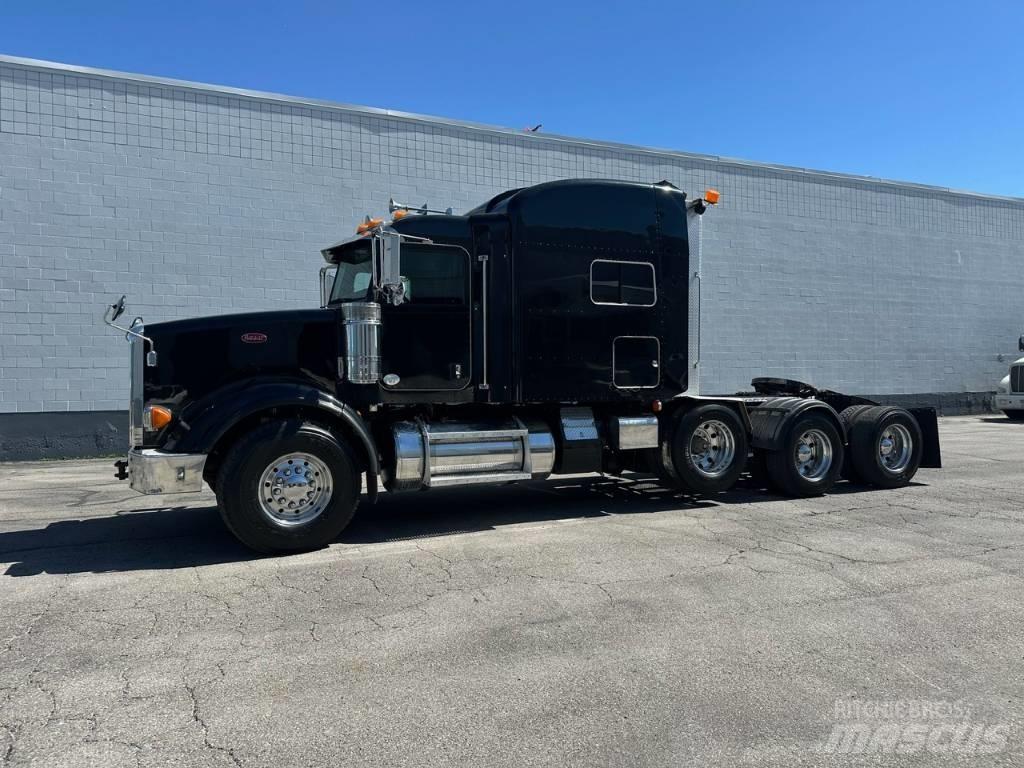 Peterbilt 367 Conventional Trucks / Tractor Trucks