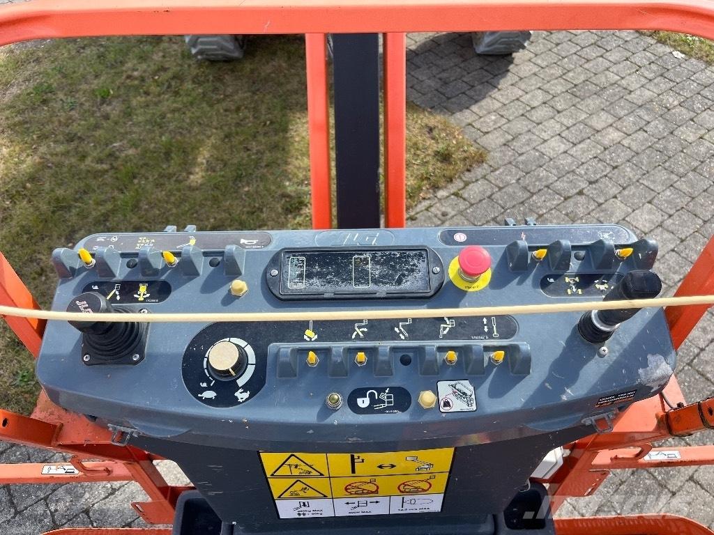 JLG EC 450 AJ Articulated boom lifts