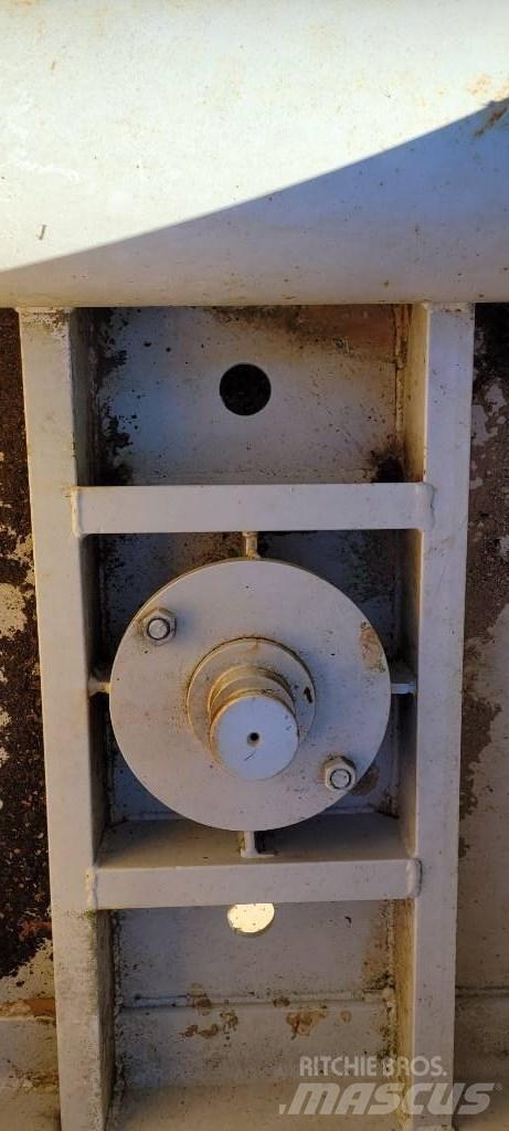  UNKNOWN LOWBOY NECK Other Components