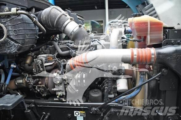 Kenworth T680 Conventional Trucks / Tractor Trucks