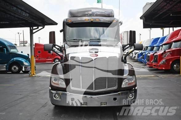 Peterbilt 579 Conventional Trucks / Tractor Trucks