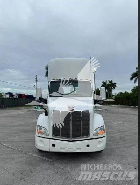 Peterbilt 579 Conventional Trucks / Tractor Trucks