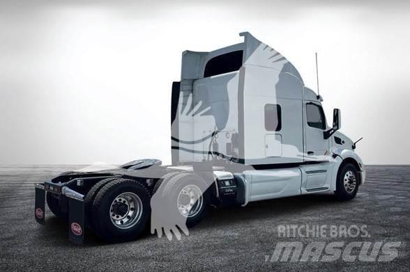 Peterbilt 579 Conventional Trucks / Tractor Trucks