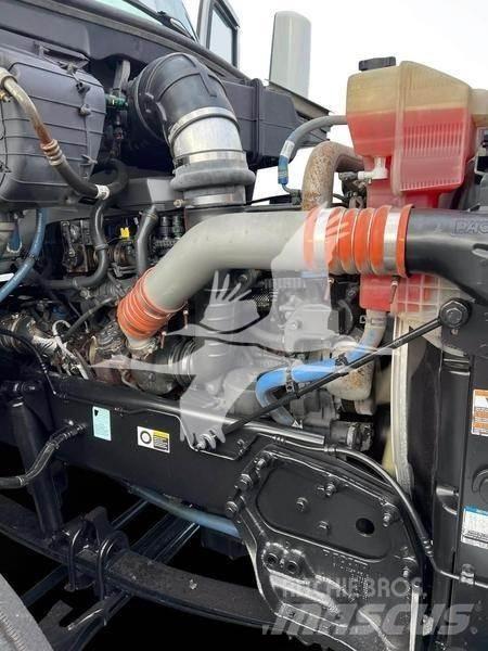 Peterbilt 579 Conventional Trucks / Tractor Trucks