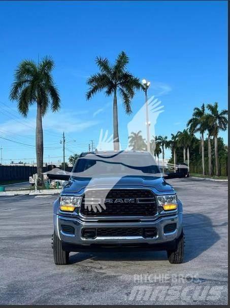 RAM 5500 SLT Cab & Chassis Trucks