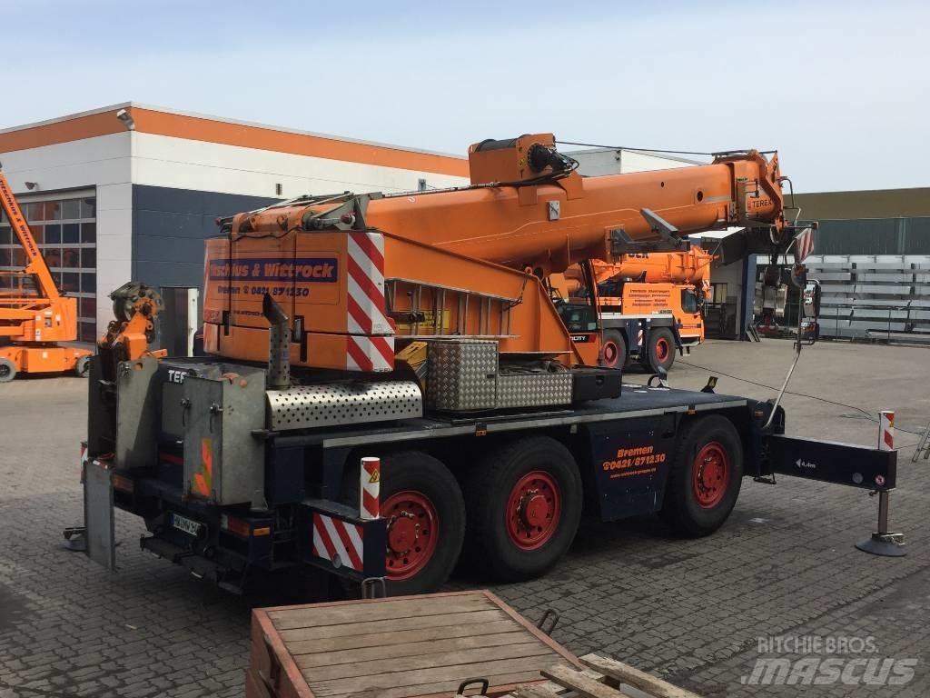 Terex Demag AC 40-1 Mobile and all terrain cranes