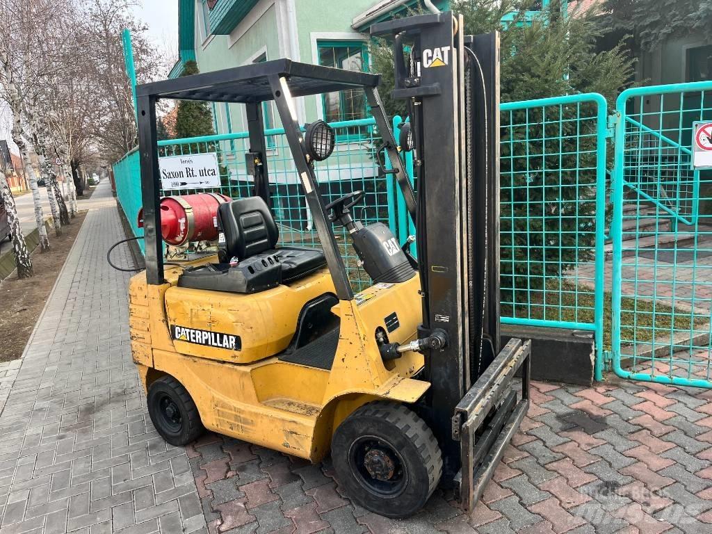 CAT GP 15 AC V-4100 LPG trucks