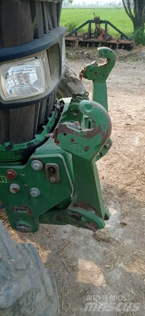 John Deere 5820 Tractors