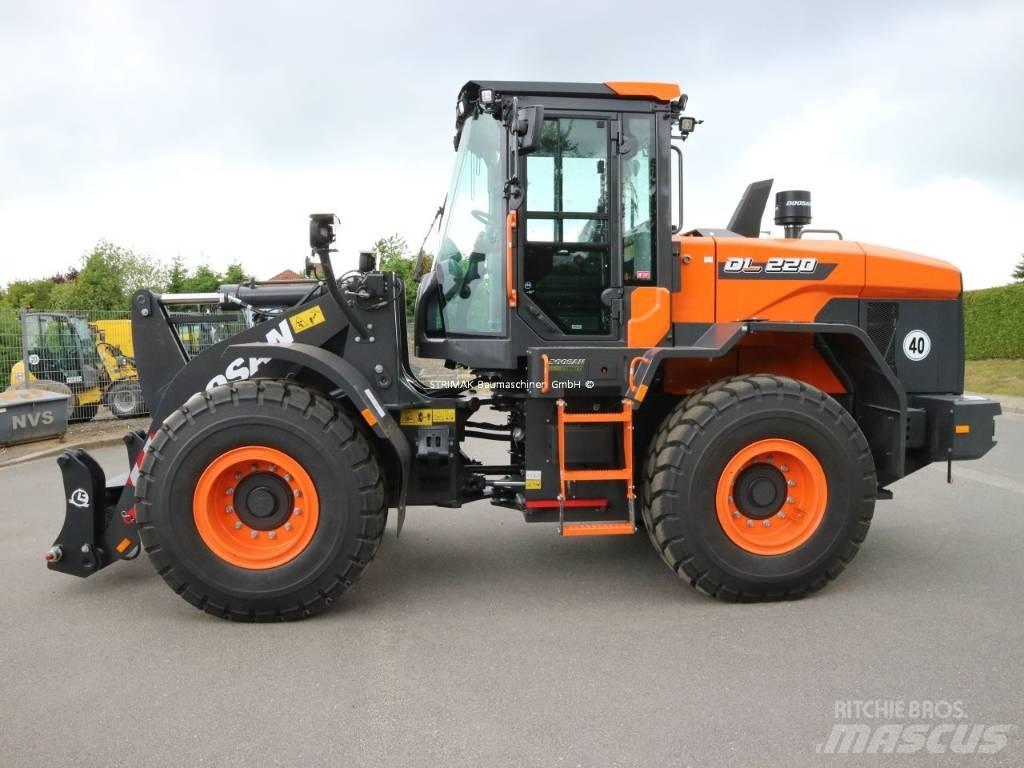 Doosan DL 220-7 Wheel Loaders