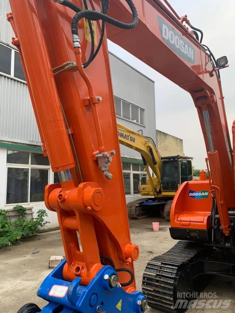 Doosan DX 75 Mini excavators  7t - 12t