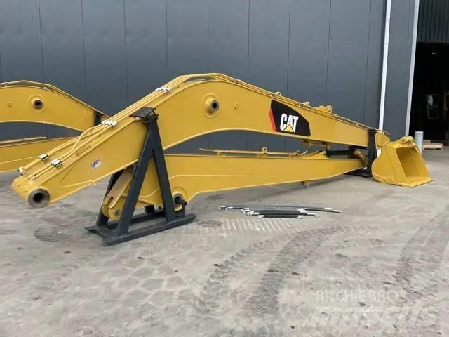 CAT 323E 15m Set Backhoes