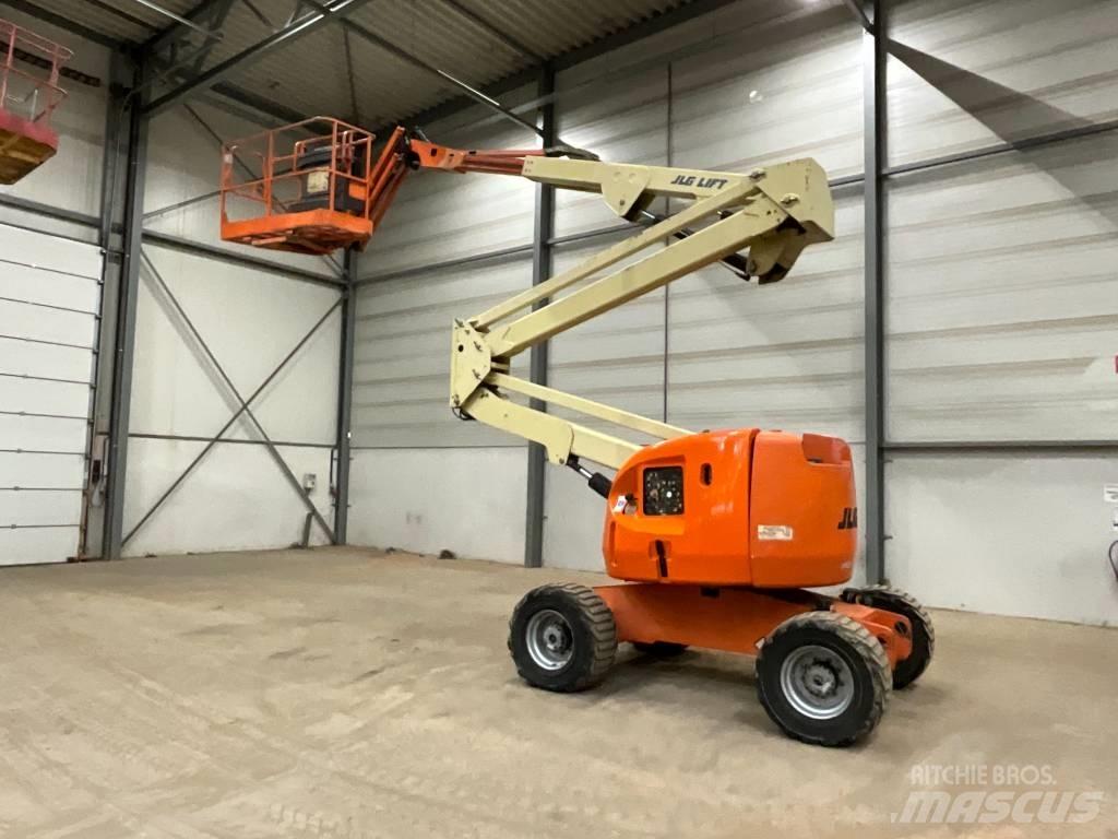 JLG 450 AJ Articulated boom lifts