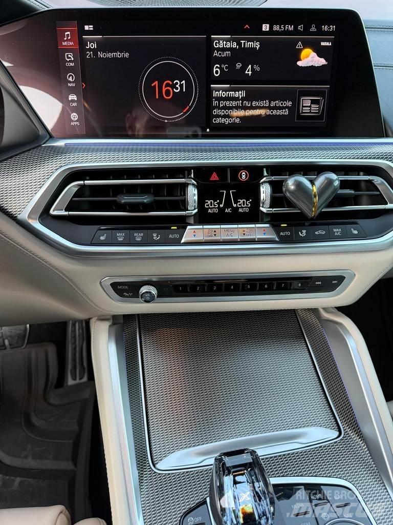 BMW X6 M50d Automobiles / SUVS