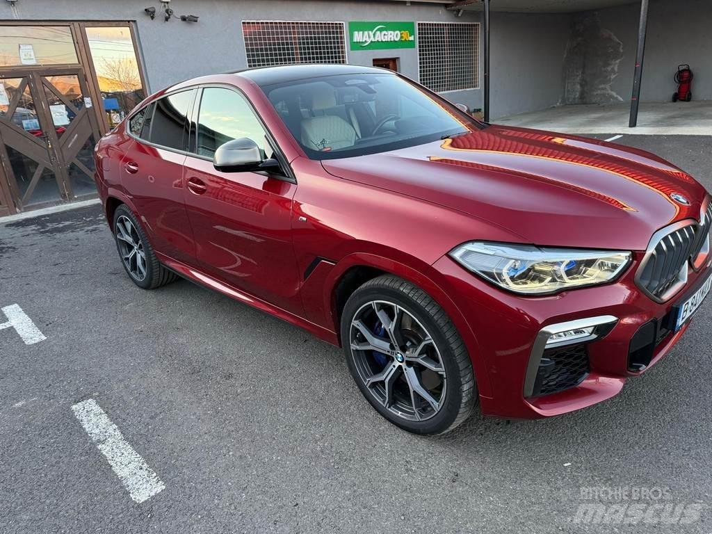 BMW X6 M50d Automobiles / SUVS