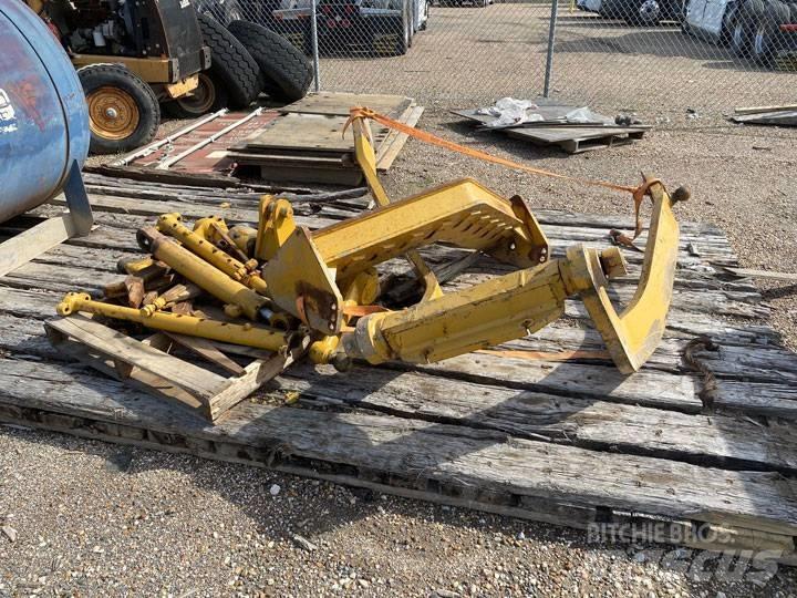 CAT 140H Scarifier Other