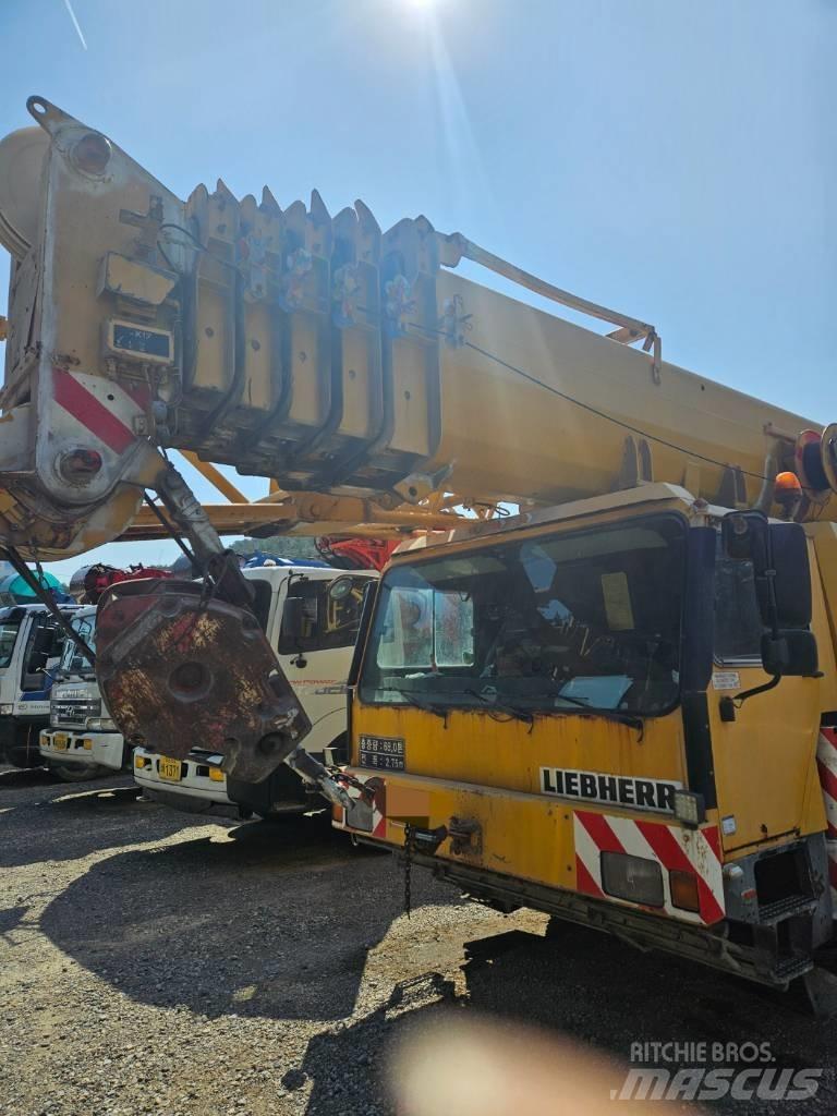 Liebherr LM1090-2 Mobile and all terrain cranes