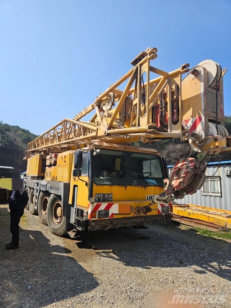 Liebherr LM1090-2 Mobile and all terrain cranes