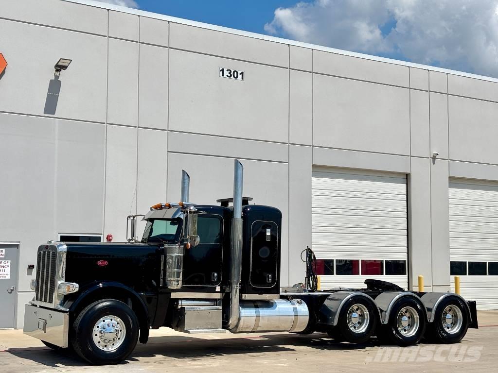 Peterbilt 389 Conventional Trucks / Tractor Trucks