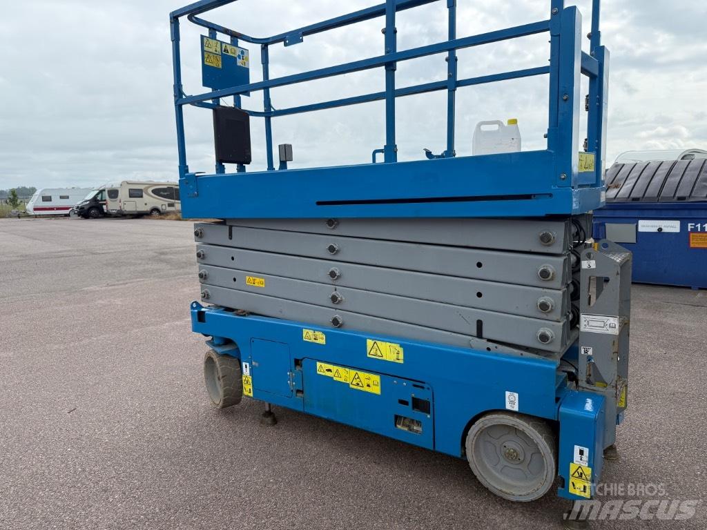 Genie GS3232 Scissor Lifts