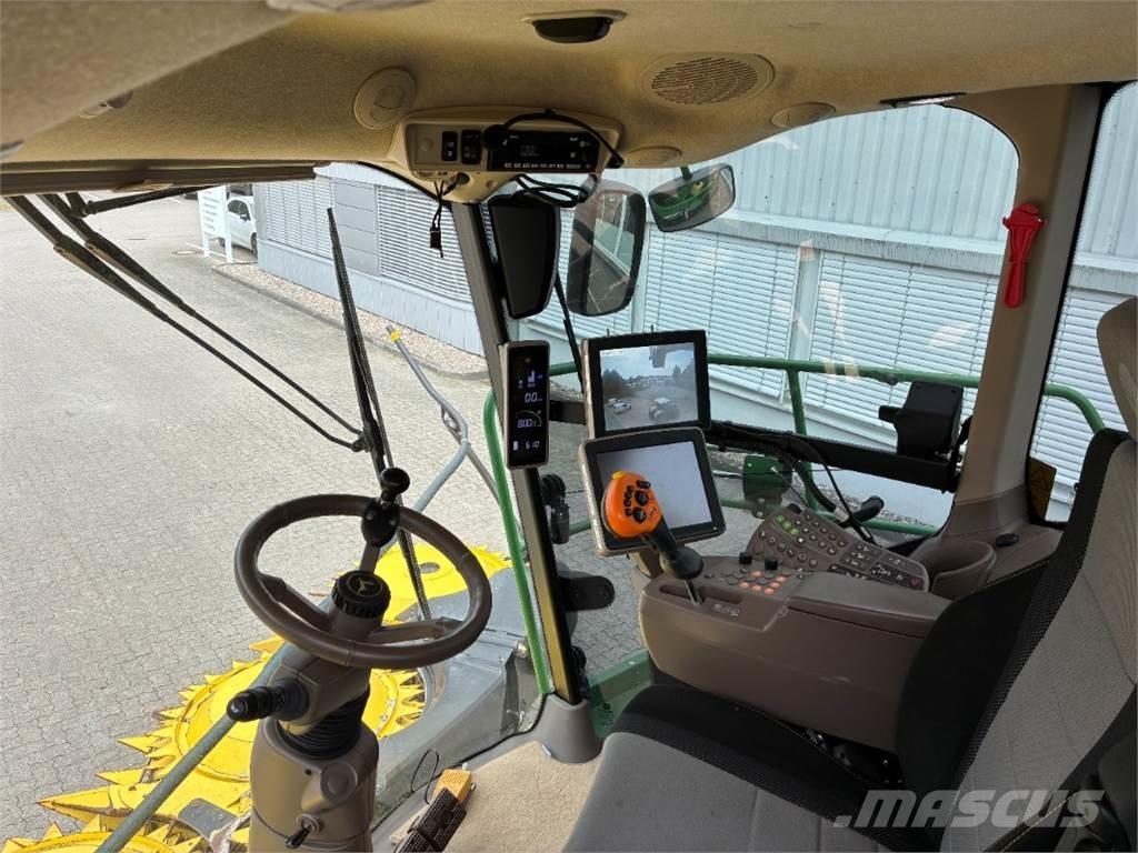 John Deere 9700i Forage Harvester