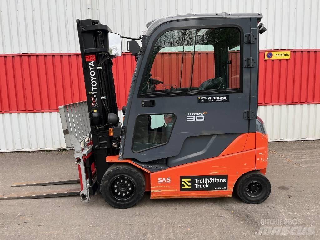 Toyota 8 FBMKT 30 Electric Forklifts