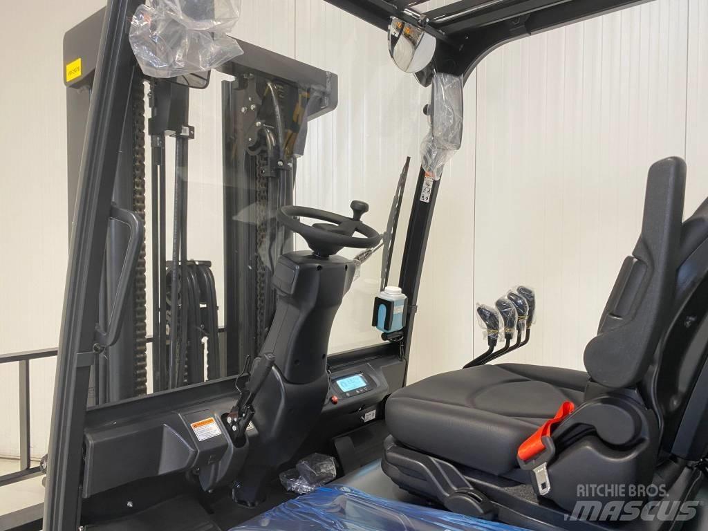 Bobcat B50XC-7 Electric Forklifts