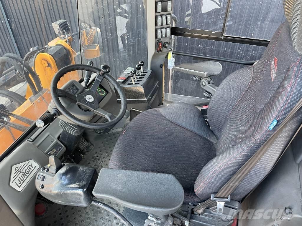 Ljungby L 9 Wheel Loaders