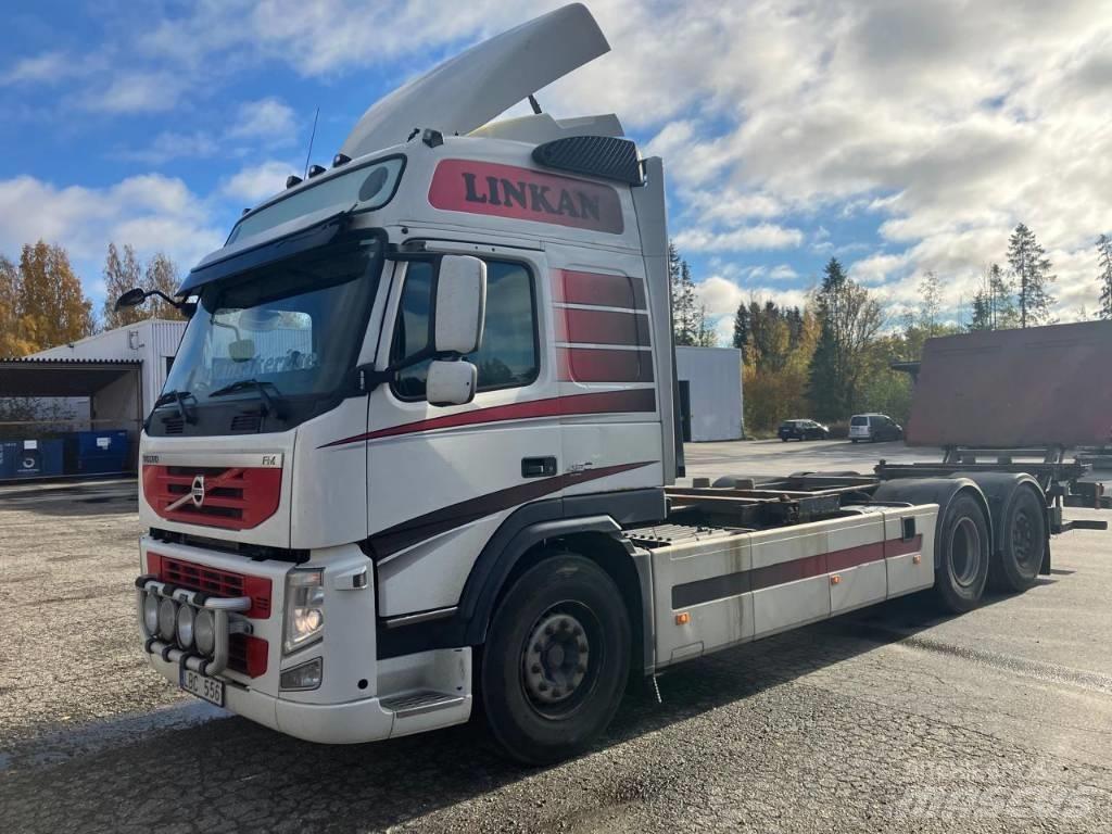 Volvo FM Cab & Chassis Trucks