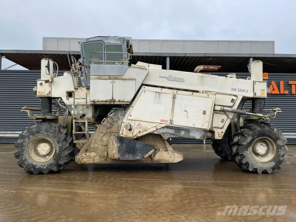 Wirtgen WR 2500S Asphalt Recycling Equipment