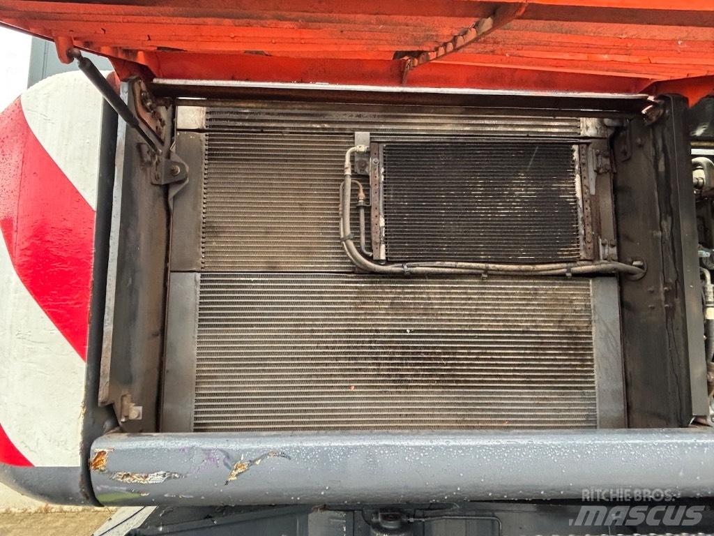 Atlas 350 MH Waste / Industry Handlers