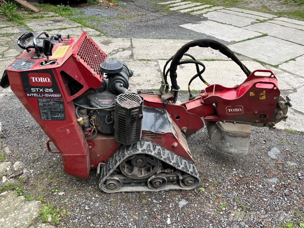 Toro STX26 Grinders