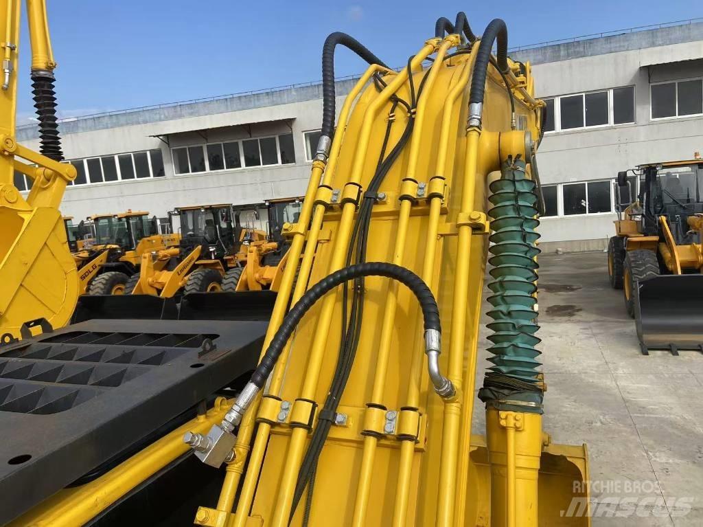 Komatsu PC 220-8 Crawler Excavators