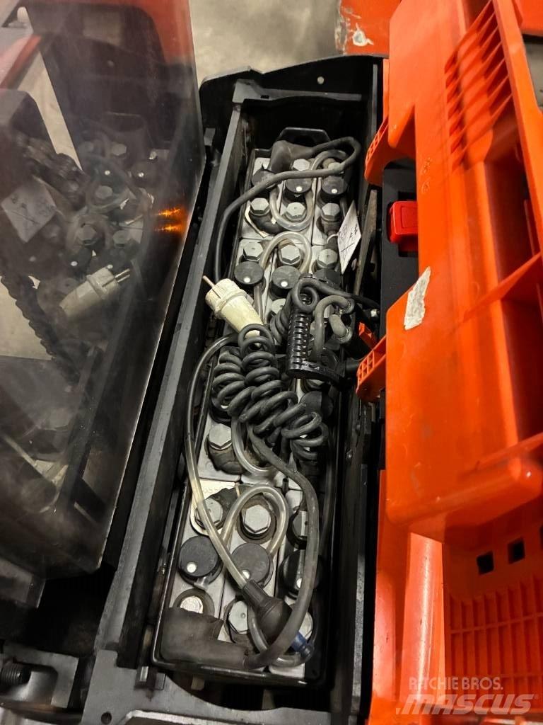 Toyota SWE120L Pedestrian stacker