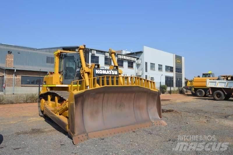 Komatsu D155-5 Crawler dozers