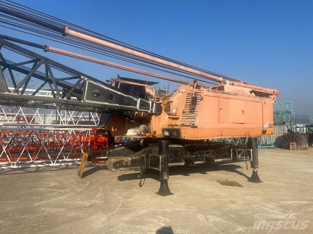 Sumitomo SC1000 Crawler Cranes