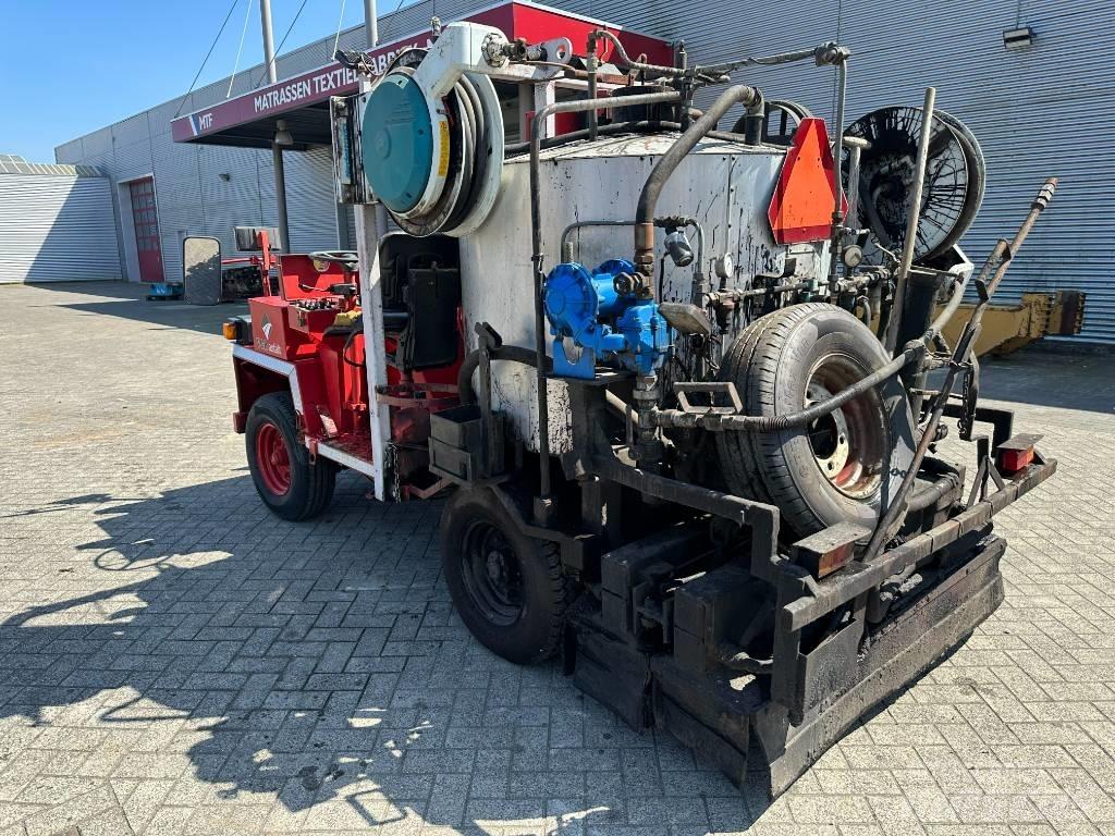 Burtec TSM 1000 L Asphalt and Tar Sprayers and Sealers