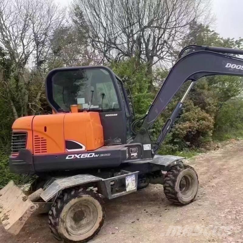 Kubota DX60w Wheeled Excavators