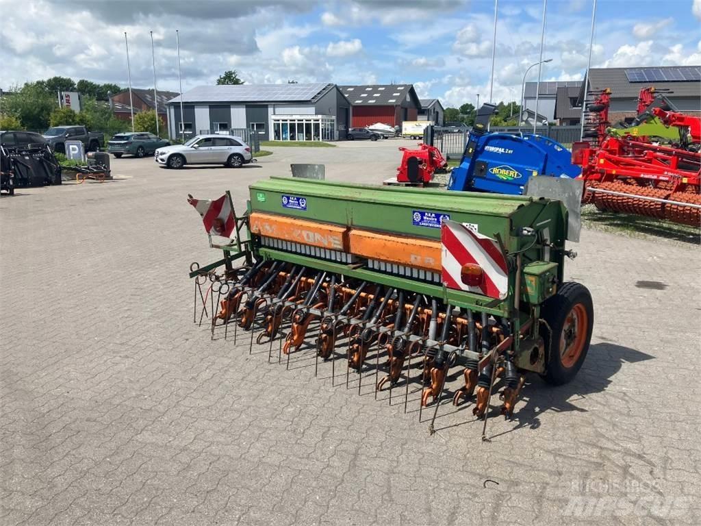 Amazone D8 / 30 E Farm Drills