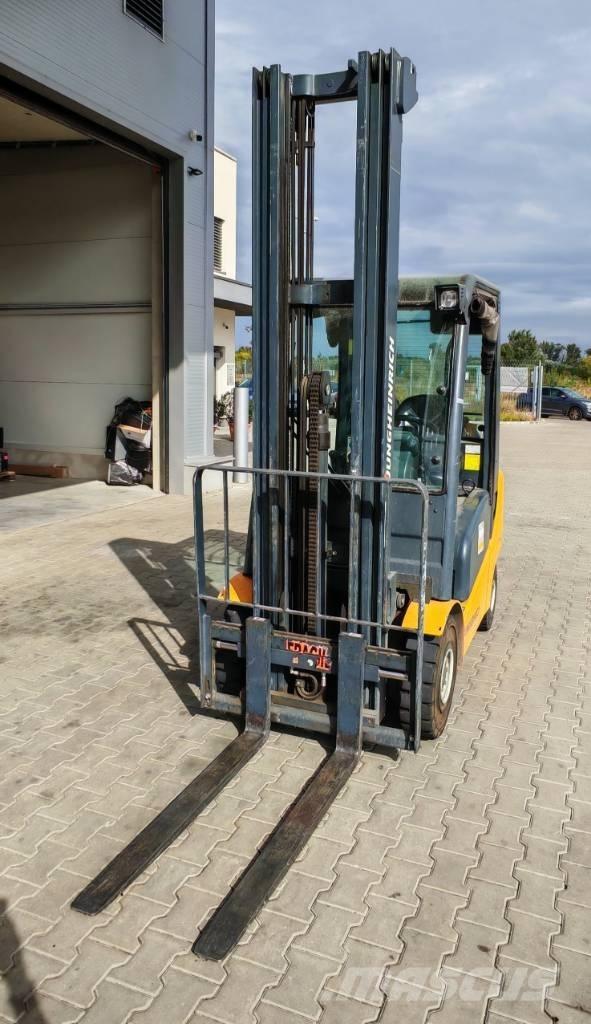 Jungheinrich TFG 316 LPG trucks