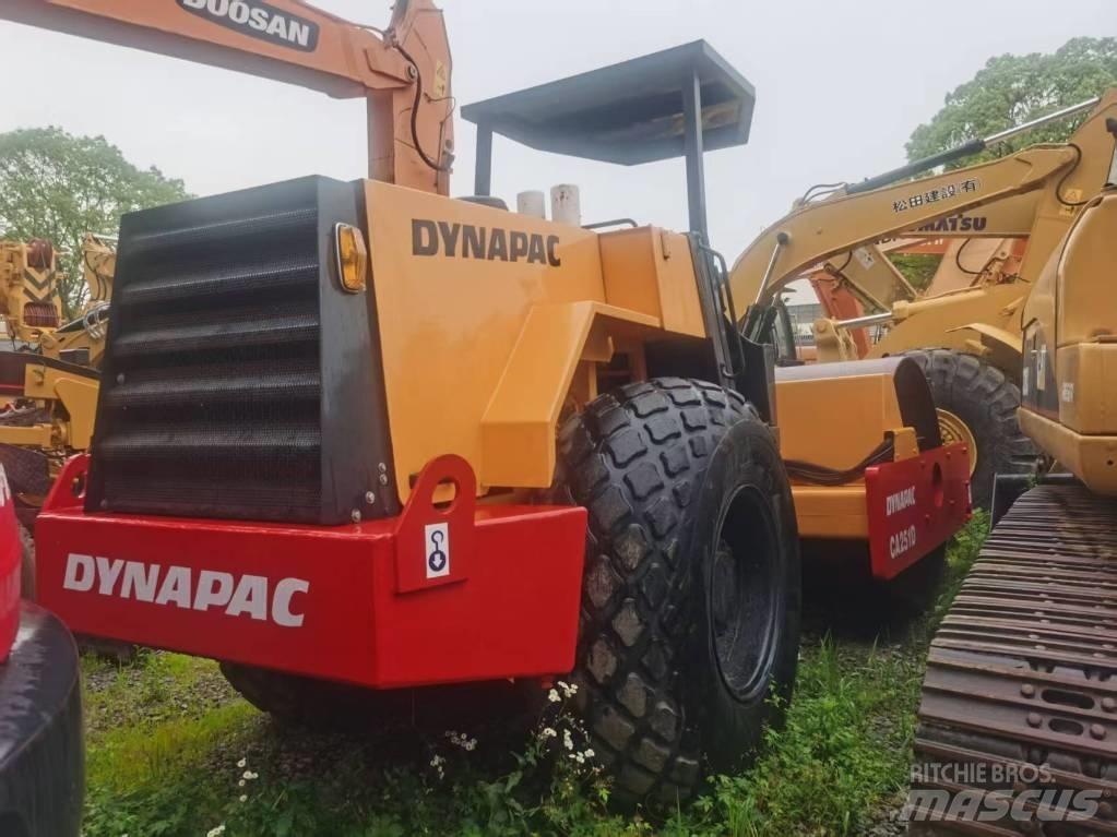 Dynapac ca251d Single drum rollers