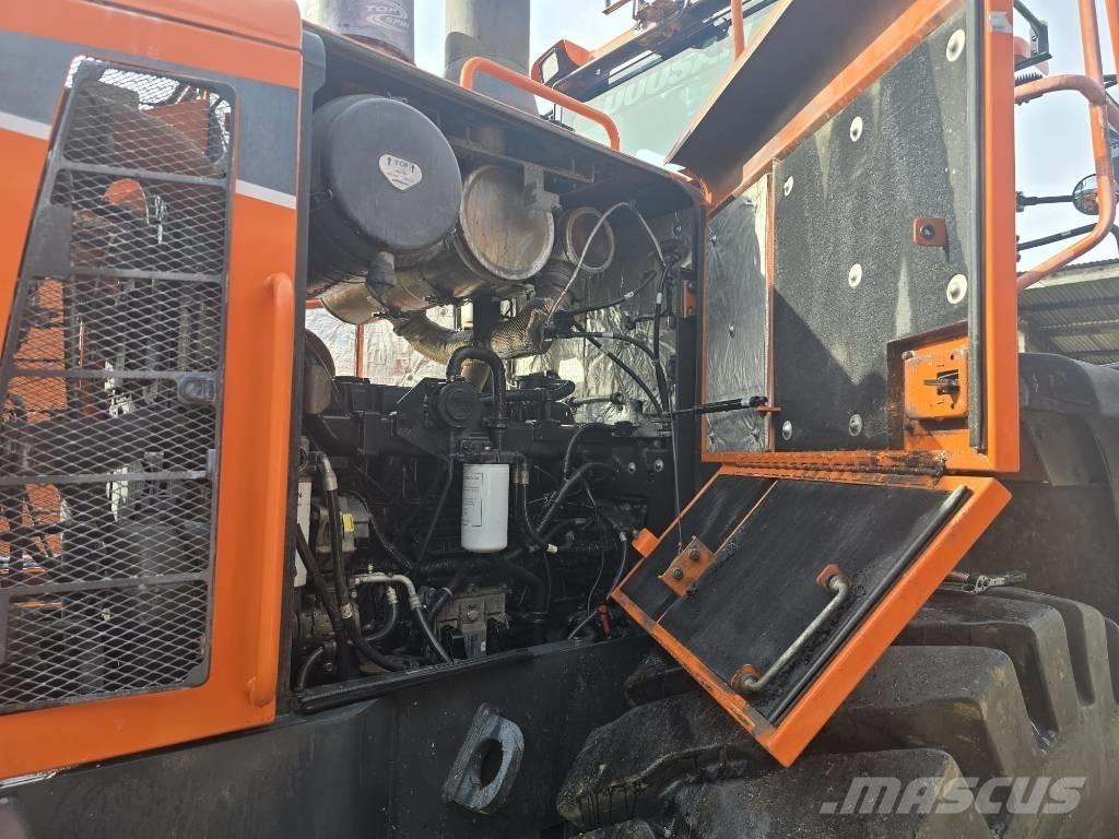 Doosan DL 300-5 Wheel Loaders
