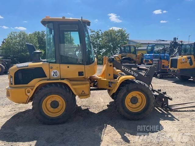 Volvo L 30 G Wheel Loaders
